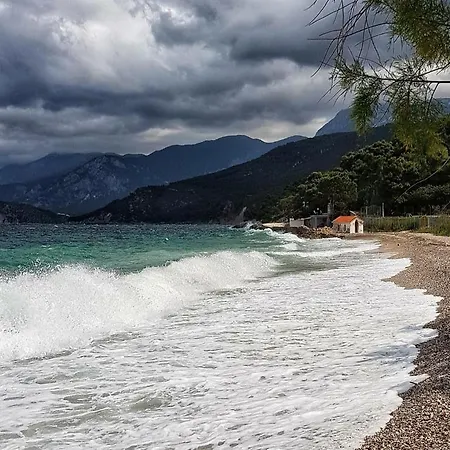 Beautiful By The Sea Asprokambos