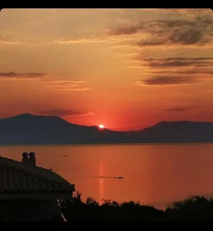Beautiful By The Sea Holiday home