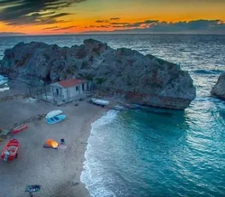 Beautiful By The Sea *